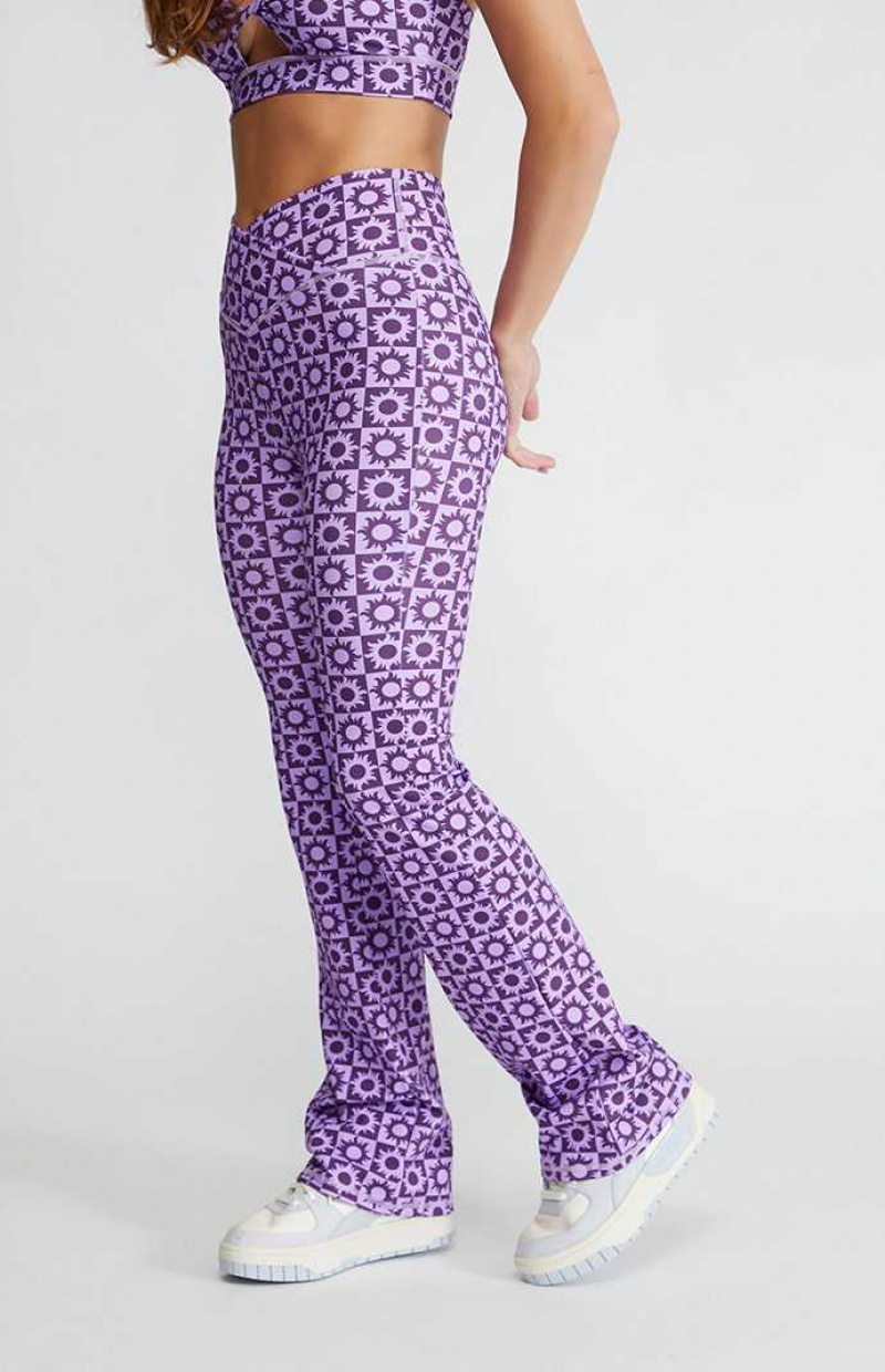 PURPLE PacSun Active Flying V Flare Yoga Pants | LYXVGPJ-95